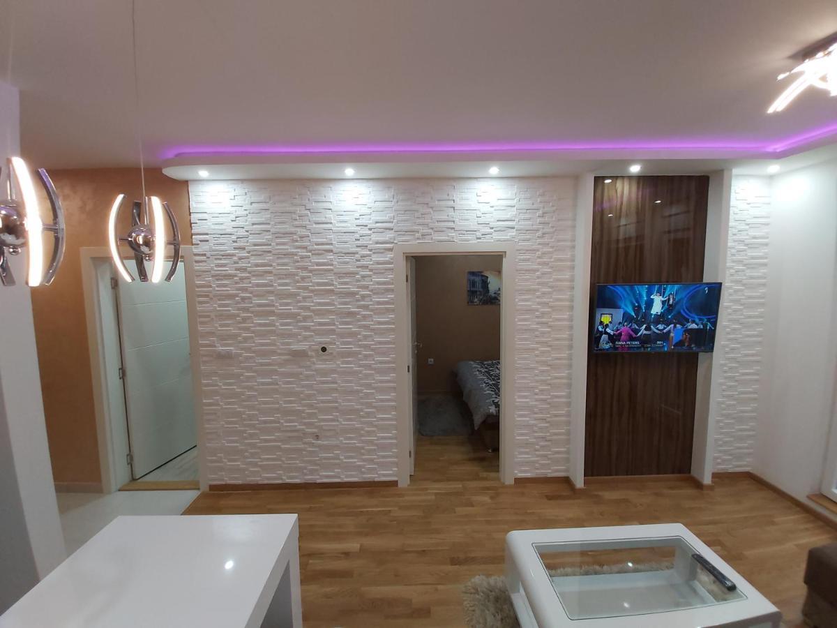 Apartman Elegance Free Garage Нови-Сад Экстерьер фото